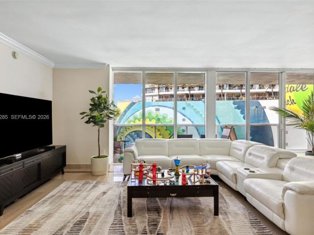 Apartment for rent  Unit #1010 - photo 7426681