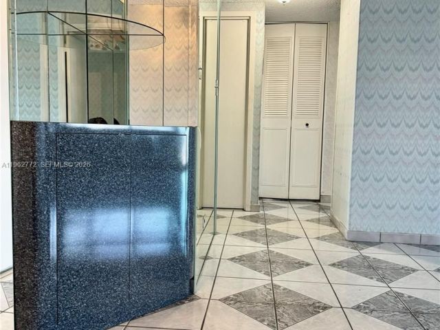 Apartment for sale  Unit #1715 - photo 7497998