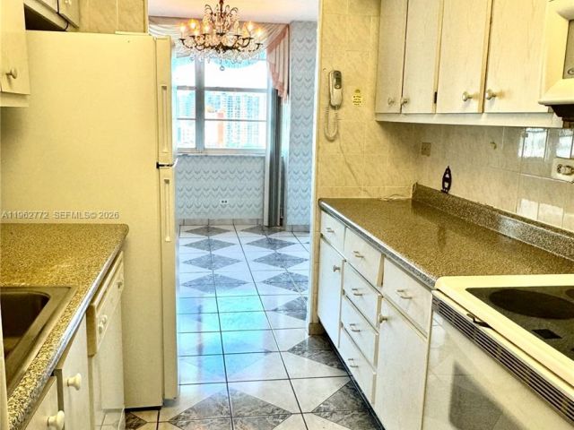 Apartment for sale  Unit #1715 - photo 7498001