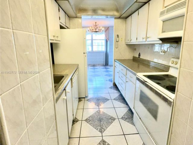 Apartment for sale  Unit #1715 - photo 7498002