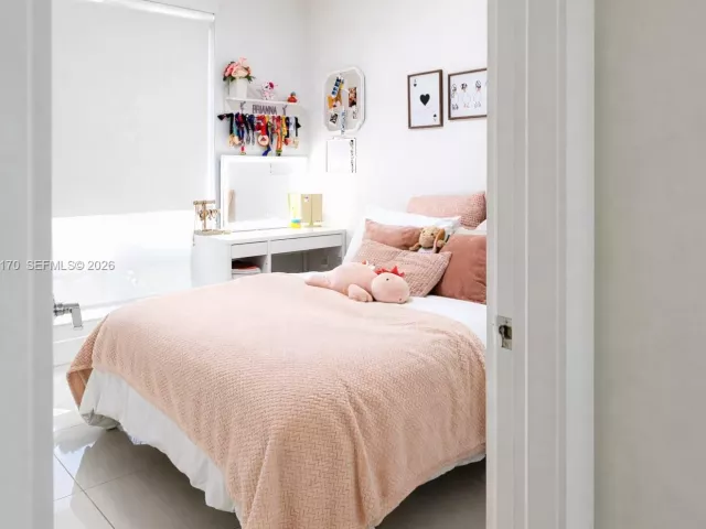 4-bedroom home for sale in Doral - 10464 NW 66th St - MondialRealty