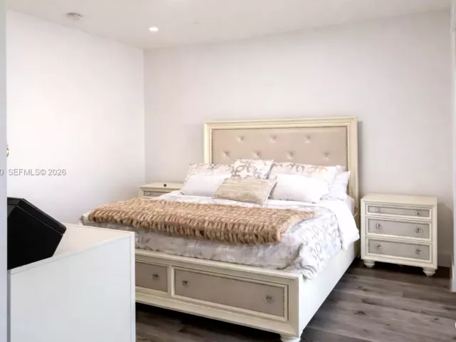 4-bedroom home for sale in Doral - 10464 NW 66th St - MondialRealty