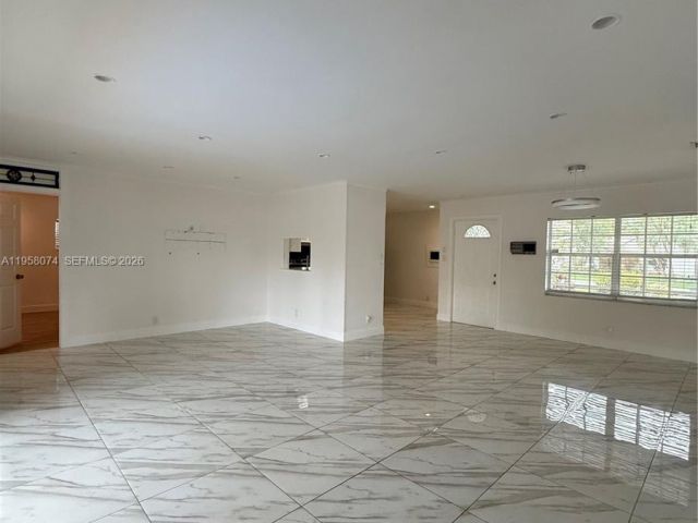 Home for rent at 19253 Carolina Cir - photo 7421824