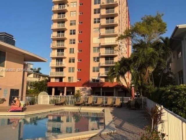 2-bedroom condo for sale in Hallandale Beach - 3161 S Ocean Dr 809 - MondialRealty