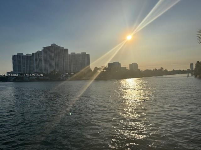 2-bedroom condo for sale in Hallandale Beach - 3161 S Ocean Dr 809 - MondialRealty