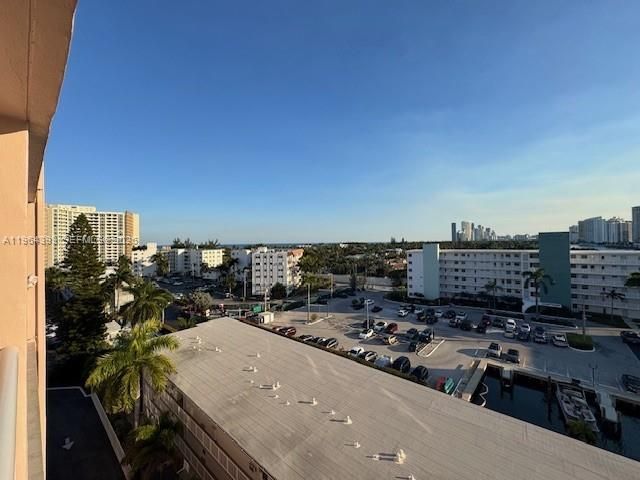 2-bedroom condo for sale in Hallandale Beach - 3161 S Ocean Dr 809 - MondialRealty