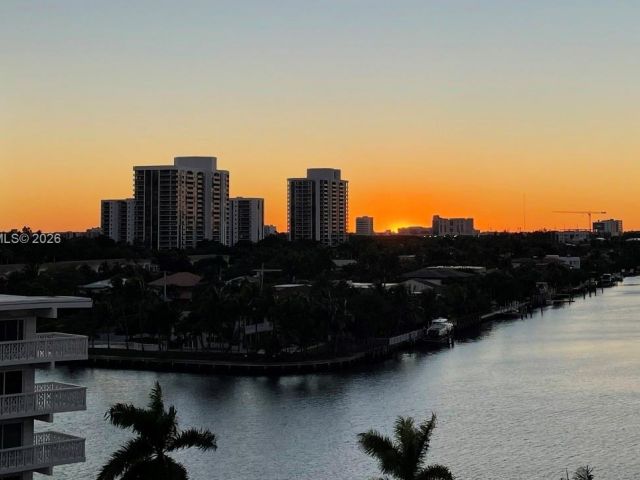 2-bedroom condo for sale in Hallandale Beach - 3161 S Ocean Dr 809 - MondialRealty