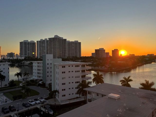 2-bedroom condo for sale in Hallandale Beach - 3161 S Ocean Dr 809 - MondialRealty