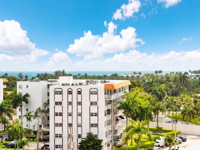 2-bedroom condo for sale in Hallandale Beach - 3161 S Ocean Dr 809 - MondialRealty