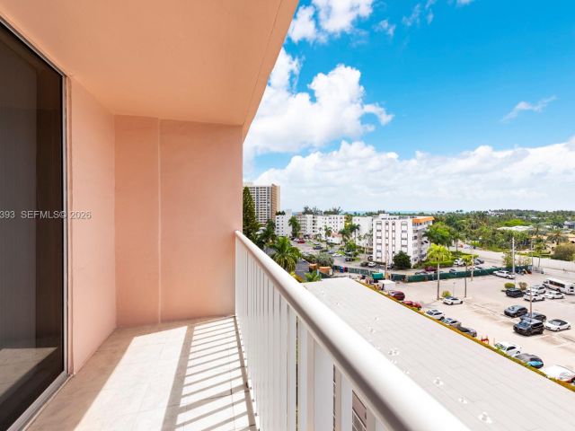 2-bedroom condo for sale in Hallandale Beach - 3161 S Ocean Dr 809 - MondialRealty