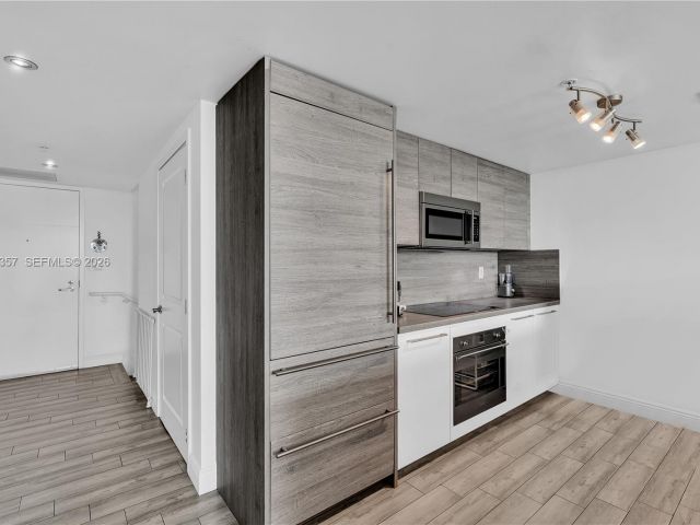 Apartment for rent  Unit #907 - photo 7426551