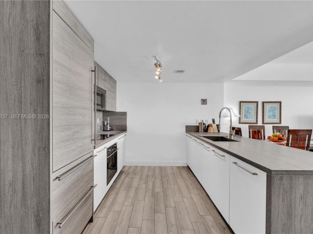 Apartment for rent  Unit #907 - photo 7426552