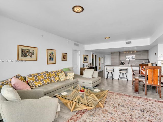 Apartment for rent  Unit #907 - photo 7426554