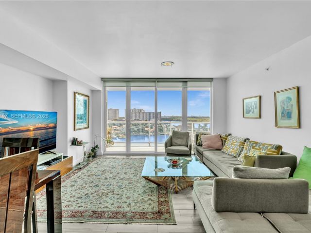 Apartment for rent  Unit #907 - photo 7426556