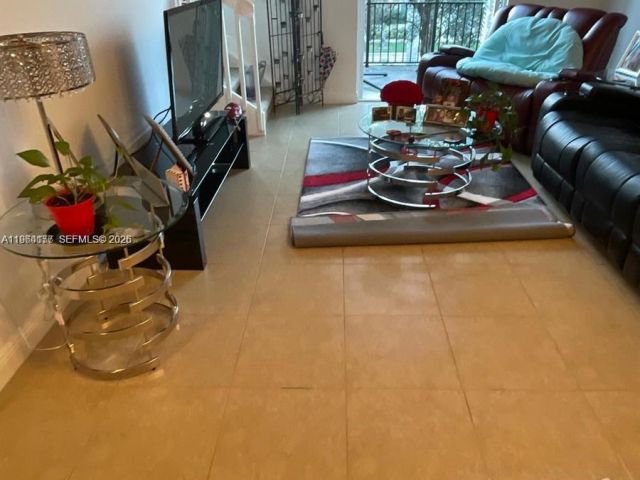 Home for rent at 819 SW 147th Ave 1405 - photo 7516931