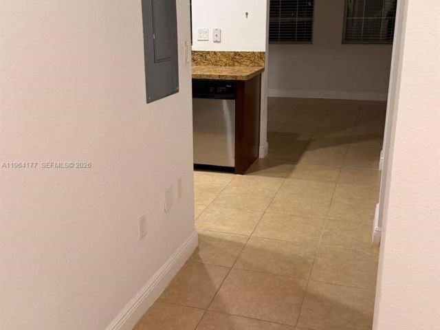 Home for rent at 819 SW 147th Ave 1405 - photo 7516936