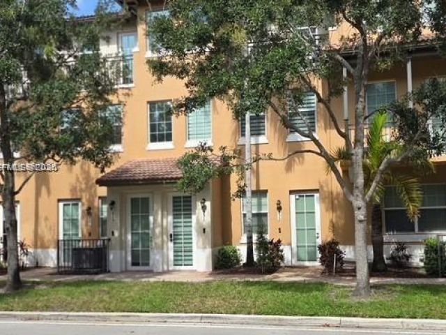 Home for rent at 819 SW 147th Ave 1405 - photo 7516945