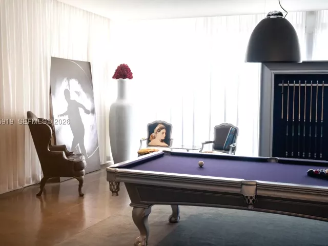 1-bedroom condo for sale in Miami - 495 Brickell Ave 3208 - MondialRealty