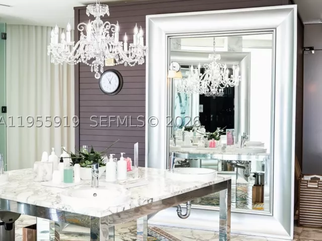 1-bedroom condo for sale in Miami - 495 Brickell Ave 3208 - MondialRealty