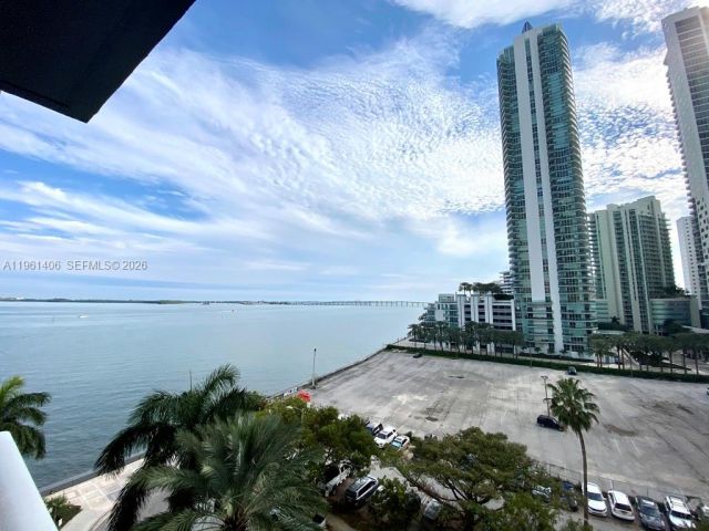 1-bedroom condo for rent in Miami - 1155 Brickell Bay Dr 607 - MondialRealty