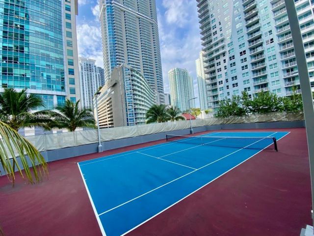 1-bedroom condo for rent in Miami - 1155 Brickell Bay Dr 607 - MondialRealty