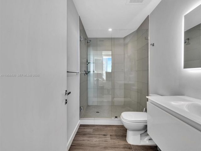 Apartment for sale  Unit #3307 - photo 7426080