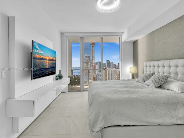 Apartment for sale  Unit #3307 - photo 7426086