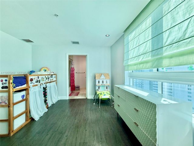 Apartment for sale  Unit #2018 - photo 7426250