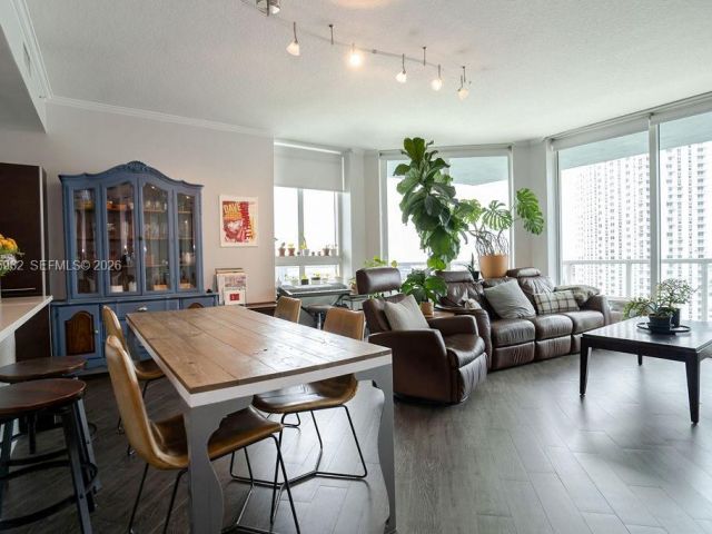 Apartment for sale  Unit #2018 - photo 7426264