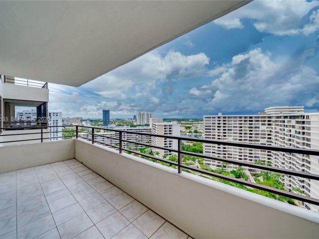 Apartment for rent  Unit #2019 - photo 7445795