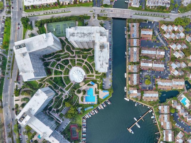 Apartment for rent  Unit #2019 - photo 7445801