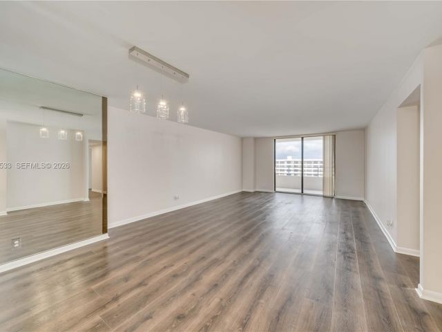 Apartment for rent  Unit #2019 - photo 7445810