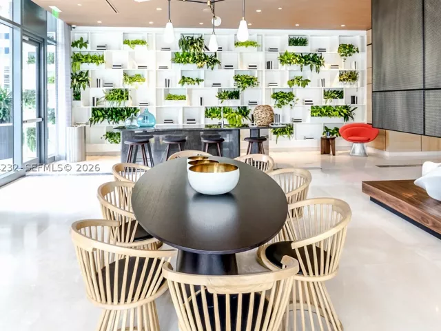 3-bedroom condo for sale in Miami - 55 SW 9th St 3906 - MondialRealty