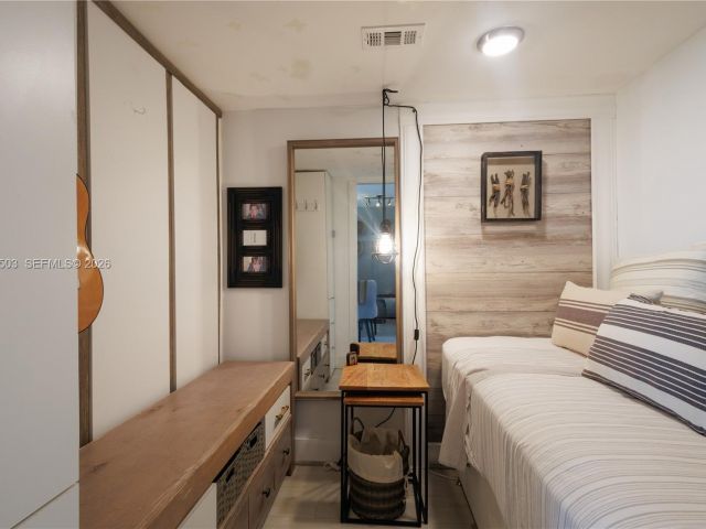 Apartment for sale  Unit #302 - photo 7426060