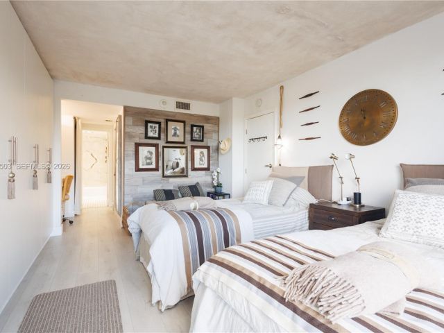 Apartment for sale  Unit #302 - photo 7426065