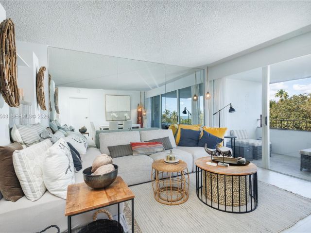 Apartment for sale  Unit #302 - photo 7426070