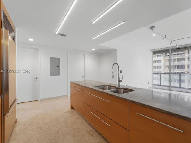 Apartment for sale  Unit #3513 - photo 7438994