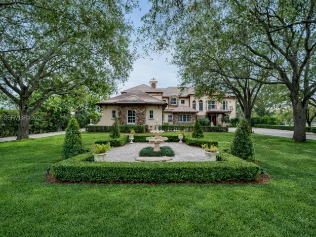 8-bedroom home for sale in Miami - 12270 SW 45th St - MondialRealty