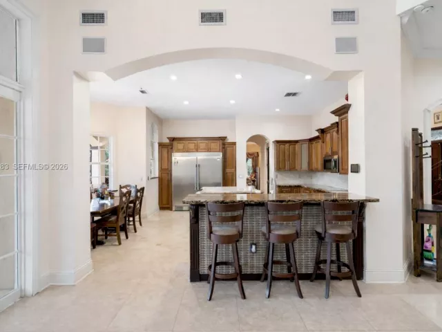 8-bedroom home for sale in Miami - 12270 SW 45th St - MondialRealty