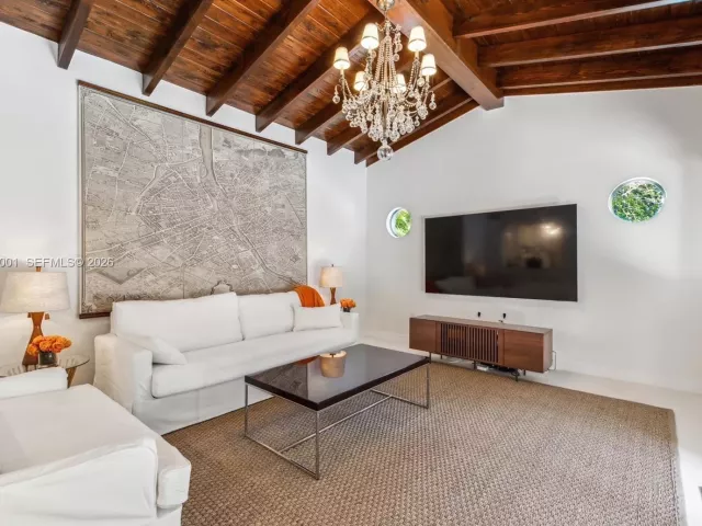 4-bedroom home for sale in Miami Beach - 5711 N Bay Rd - MondialRealty