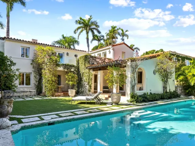 4-bedroom home for sale in Miami Beach - 5711 N Bay Rd - MondialRealty