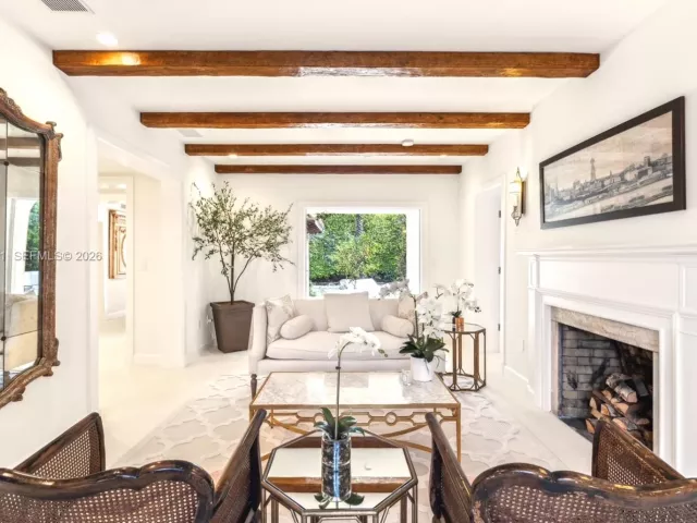 4-bedroom home for sale in Miami Beach - 5711 N Bay Rd - MondialRealty