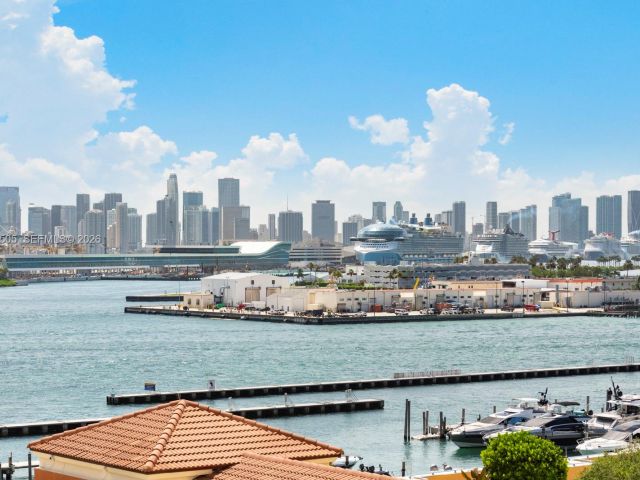 2-bedroom condo for sale in Miami Beach - 90 Alton Rd 902 - MondialRealty