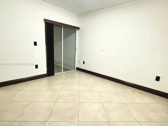 4-bedroom home for rent in Miami - 13781 SW 158th Ter 0 - MondialRealty