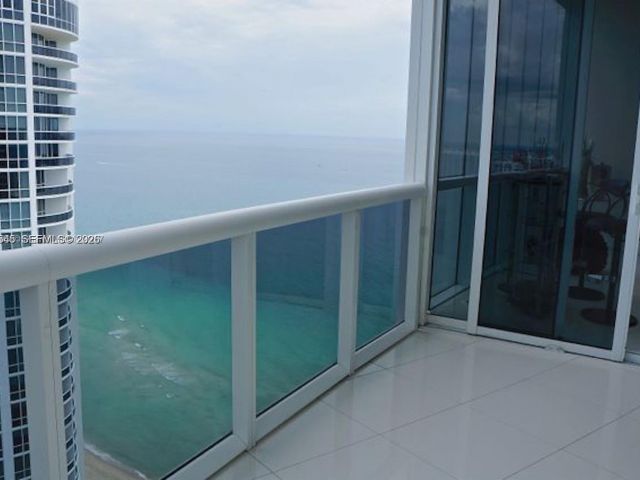 Apartment for rent  Unit #5208 - photo 7426316