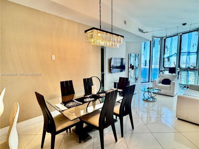 Apartment for rent  Unit #5208 - photo 7426317