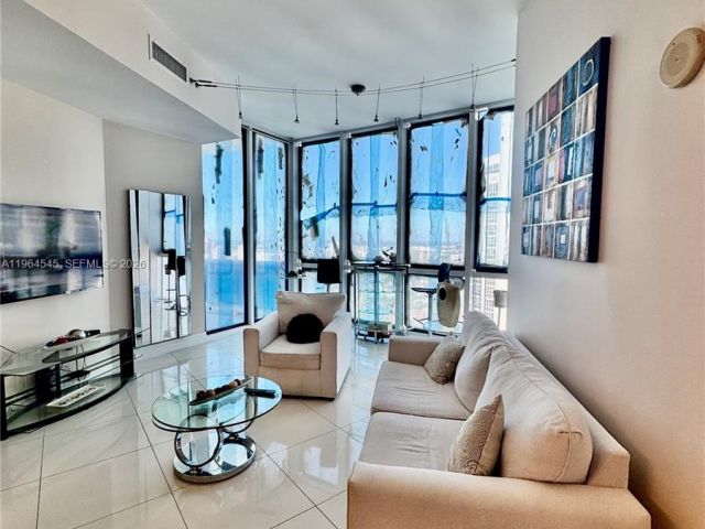 Apartment for rent  Unit #5208 - photo 7426326