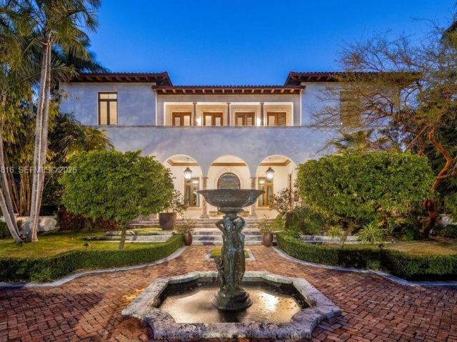 Home for sale at 221 Casuarina Concourse - photo 7470841