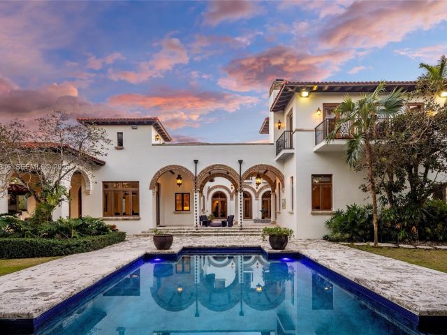 Home for sale at 221 Casuarina Concourse - photo 7470846