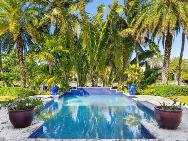 Home for sale at 221 Casuarina Concourse - photo 7470848